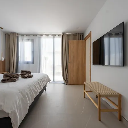 Villa Luxury - Sunset Rooftop - Heated Pool - Outdoor Kitchen - Airconditioned *