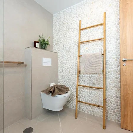 Luxury - Sunset Rooftop - Heated Pool - Outdoor Kitchen - Airconditioned *