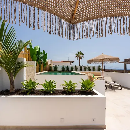 Villa Luxury - Sunset Rooftop - Heated Pool - Outdoor Kitchen - Airconditioned