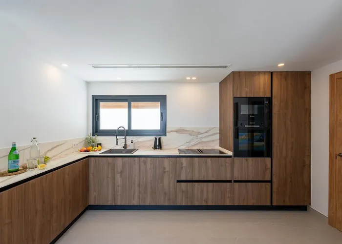 Luxury - Sunset Rooftop - Heated Pool - Outdoor Kitchen - Airconditioned 빌라 *