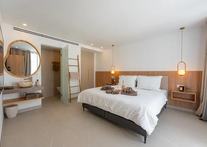 Luxury - Sunset Rooftop - Heated Pool - Outdoor Kitchen - Airconditioned 빌라