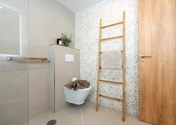 Luxury - Sunset Rooftop - Heated Pool - Outdoor Kitchen - Airconditioned *