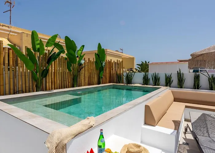 Luxury - Sunset Rooftop - Heated Pool - Outdoor Kitchen - Airconditioned