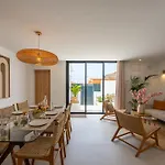 Vila Luxury - Sunset Rooftop - Heated Pool - Outdoor Kitchen - Airconditioned *
