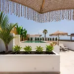 Vila Luxury - Sunset Rooftop - Heated Pool - Outdoor Kitchen - Airconditioned