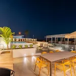 Vila Luxury - Sunset Rooftop - Heated Pool - Outdoor Kitchen - Airconditioned *