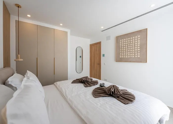 Luxury - Sunset Rooftop - Heated Pool - Outdoor Kitchen - Airconditioned Villa