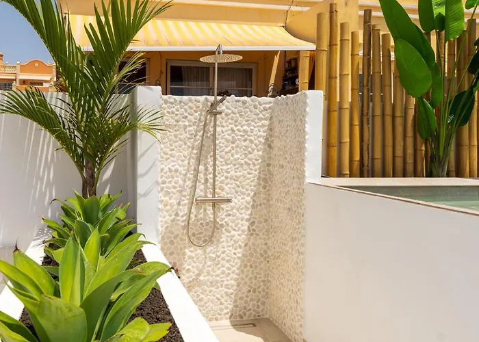 Villa Luxury - Sunset Rooftop - Heated Pool - Outdoor Kitchen - Airconditioned